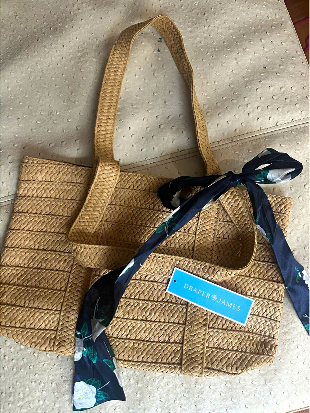 NWT Draper James Women’s Beige Woven Tote Bow, Magnetic Closure, Lined Pockets